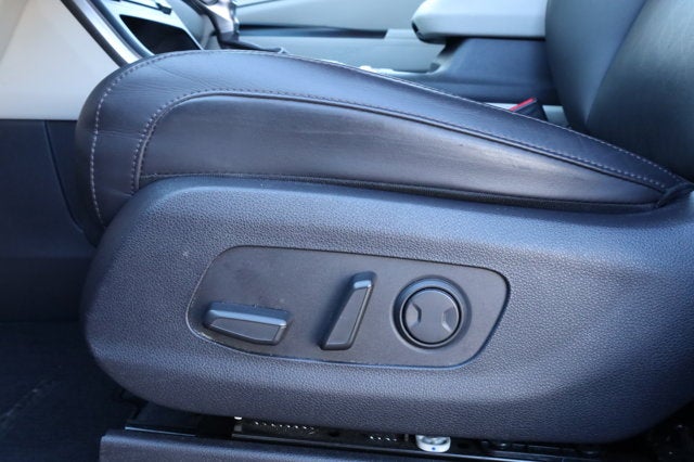 2024 Kia Carnival MPV LX Seat Package