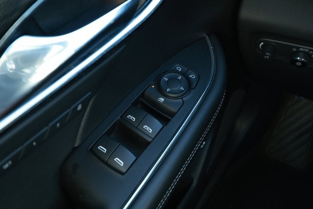 2023 Buick Envision Essence FWD