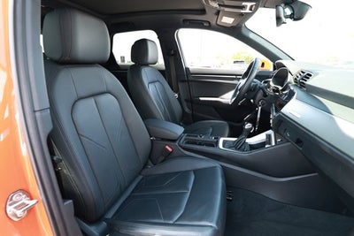 2025 Audi Q3 Premium 45 TFSI S line quattro Tiptronic