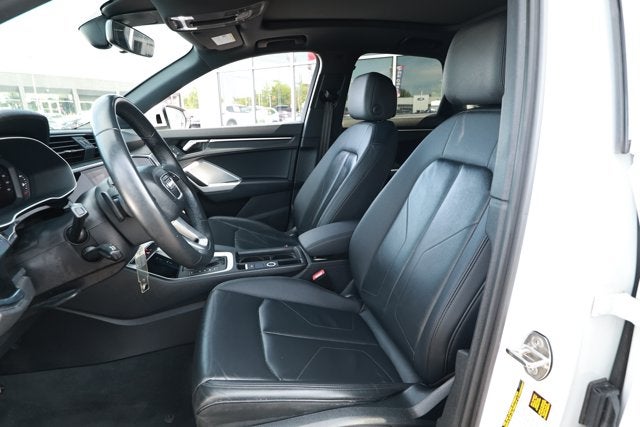 2025 Audi Q3 Premium 45 TFSI S line quattro Tiptronic