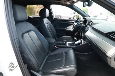 2025 Audi Q3 Premium 45 TFSI S line quattro Tiptronic