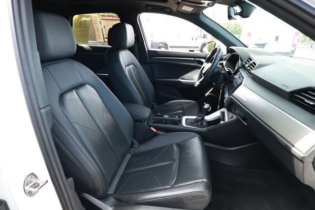 2025 Audi Q3 Premium 45 TFSI S line quattro Tiptronic