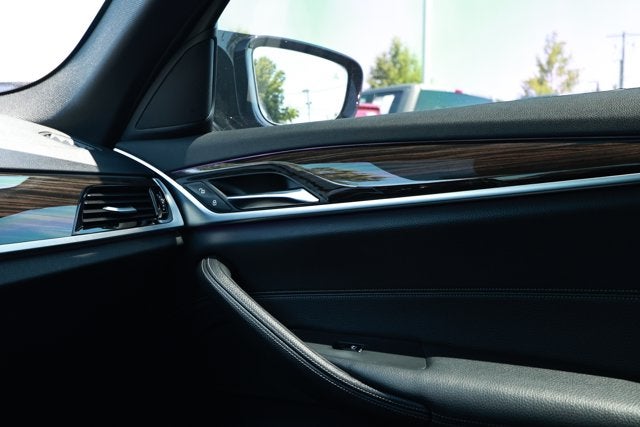 2020 BMW 5 Series 530i