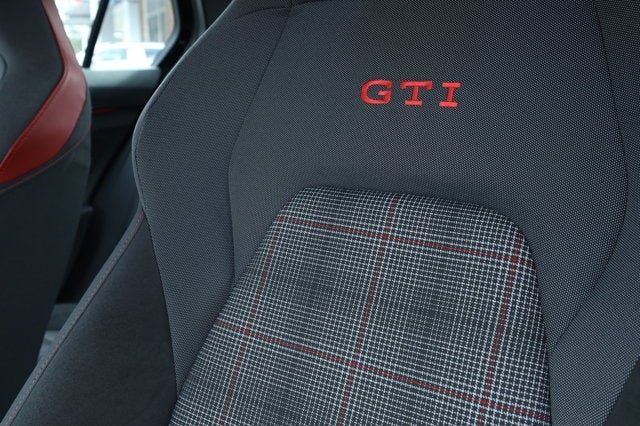 2024 Volkswagen Golf GTI 2.0T S