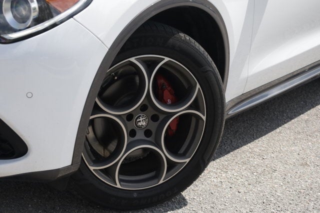 2022 Alfa Romeo Stelvio Ti AWD