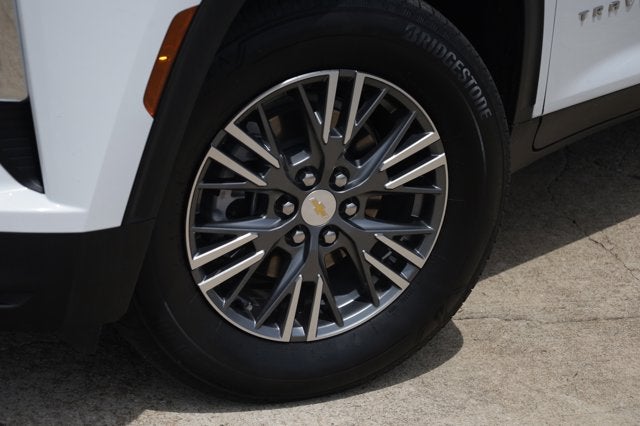 2025 Chevrolet Traverse FWD LT