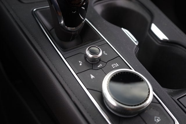 2025 Cadillac XT4 FWD Premium Luxury