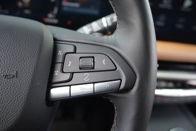 2025 Cadillac XT4 FWD Premium Luxury