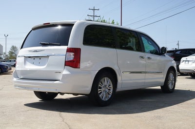 2013 Chrysler Town & Country Limited