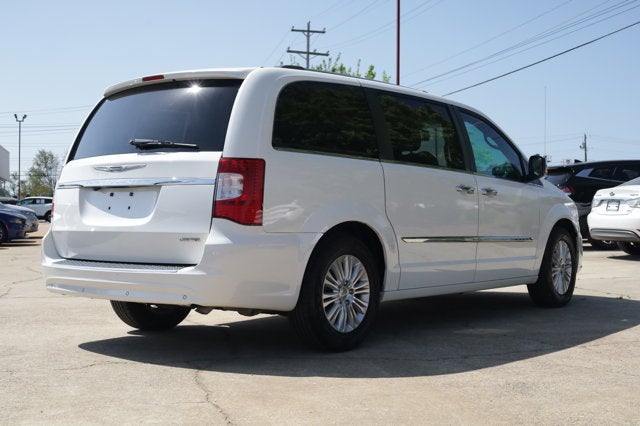 2013 Chrysler Town & Country Limited
