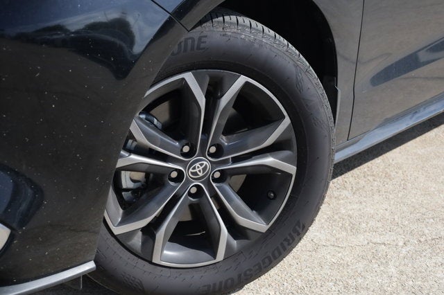 2025 Toyota Sienna Platinum