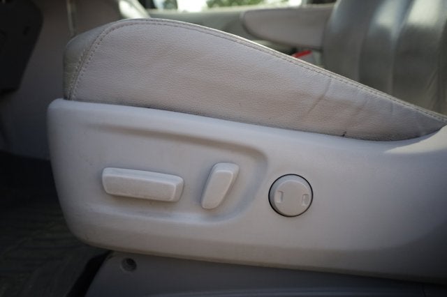 2014 Toyota Sienna XLE AAS