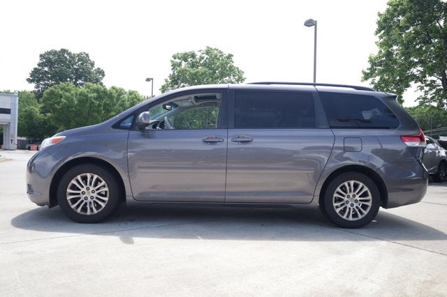 2014 Toyota Sienna XLE AAS