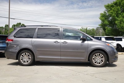 2014 Toyota Sienna XLE AAS