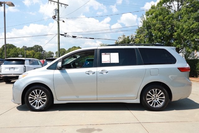 2019 Toyota Sienna XLE