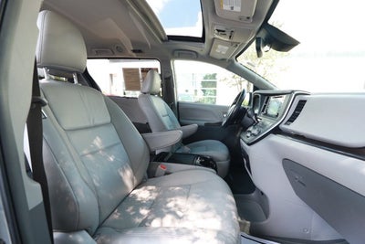 2019 Toyota Sienna XLE
