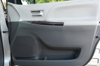 2019 Toyota Sienna XLE
