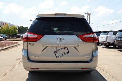 2019 Toyota Sienna XLE