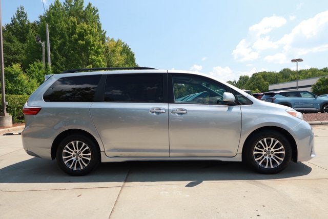 2019 Toyota Sienna XLE