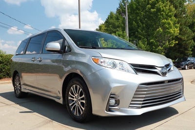 2019 Toyota Sienna XLE