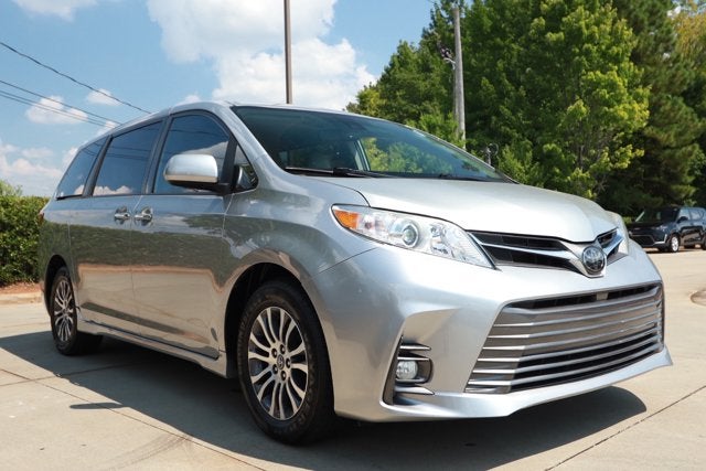 2019 Toyota Sienna XLE