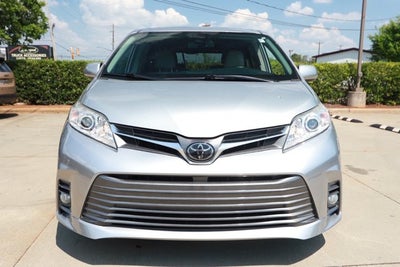 2019 Toyota Sienna XLE