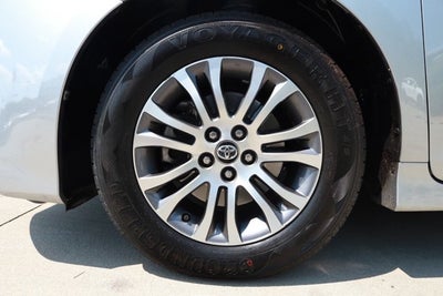 2019 Toyota Sienna XLE