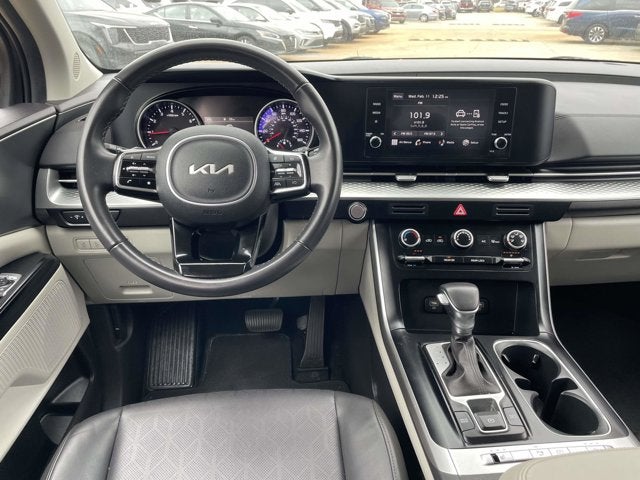 2024 Kia Carnival LX