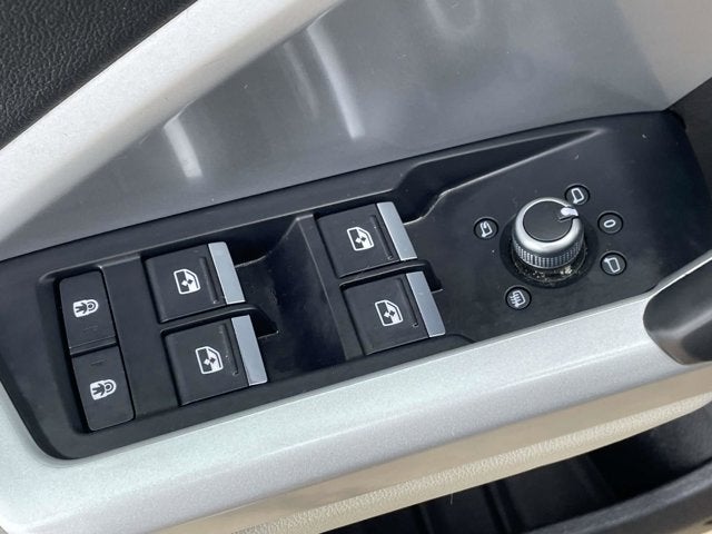 2023 Audi Q3 S line Premium