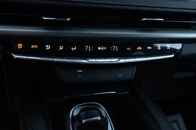 2024 Cadillac XT4 AWD Premium Luxury