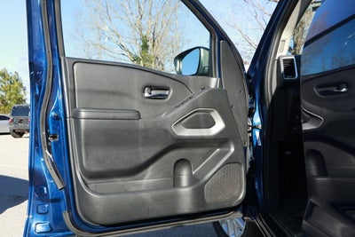 2023 Nissan Frontier SV