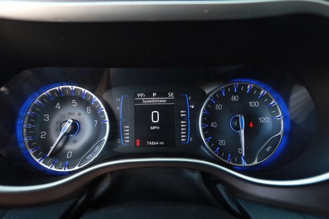 2022 Chrysler Voyager LX
