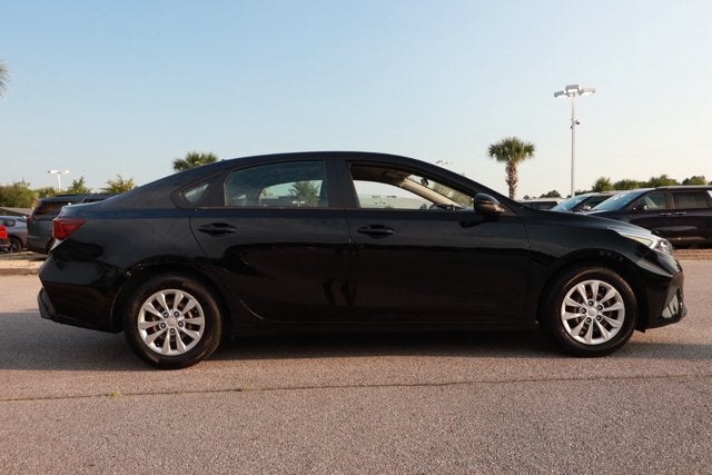 2022 Kia Forte FE