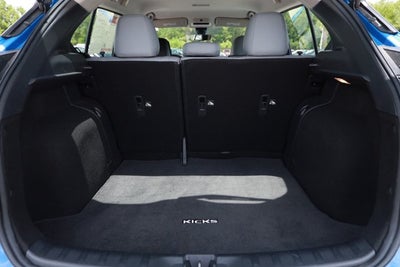 2023 Nissan Kicks SR