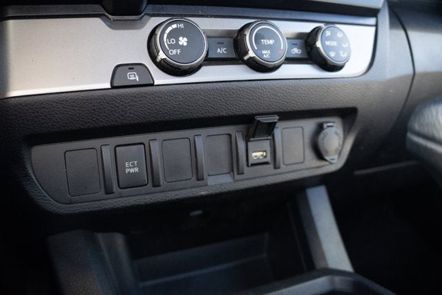 2022 Toyota Tacoma 2WD SR