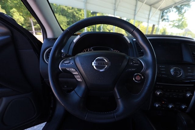 2019 Nissan Pathfinder SV