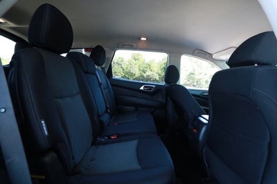 2019 Nissan Pathfinder SV