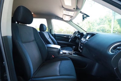 2019 Nissan Pathfinder SV