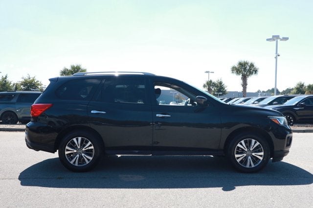 2019 Nissan Pathfinder SV