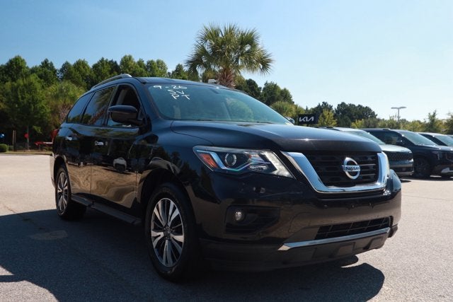 2019 Nissan Pathfinder SV