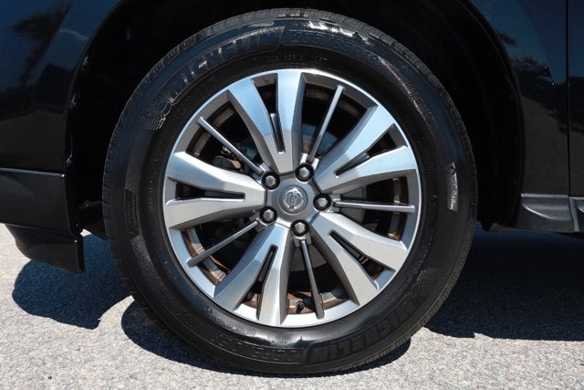 2019 Nissan Pathfinder SV