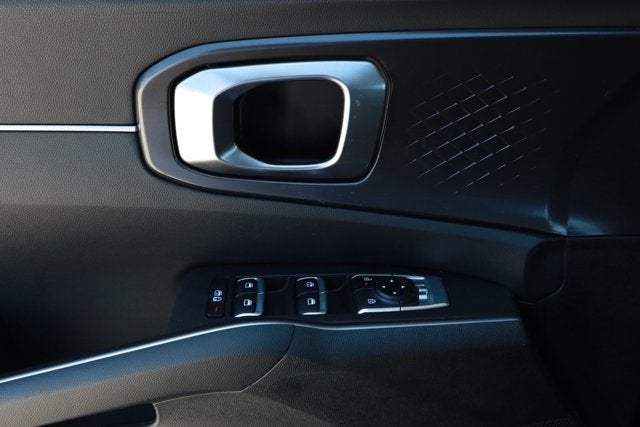 2025 Kia Sorento LX