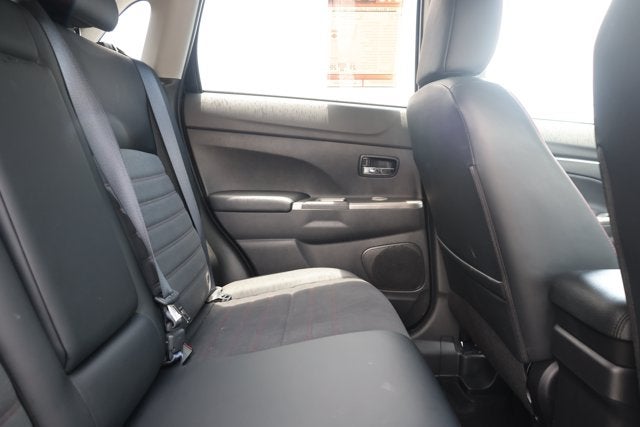 2025 Mitsubishi Outlander Sport SE
