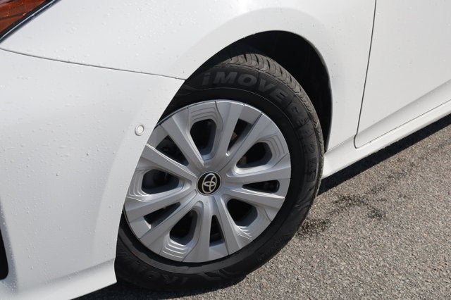 2022 Toyota Prius L Eco