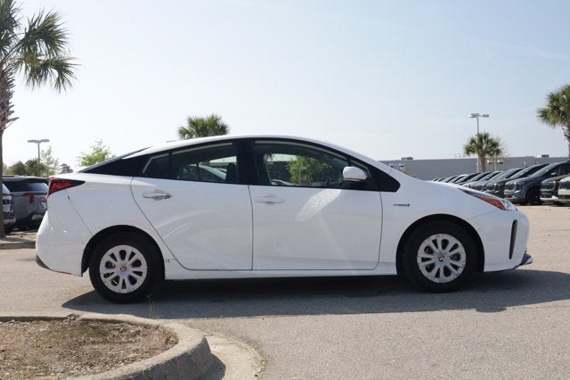 2022 Toyota Prius L Eco