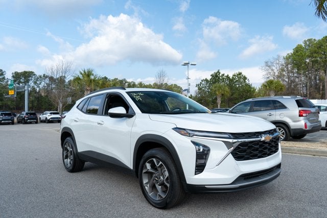 2025 Chevrolet Trax LT