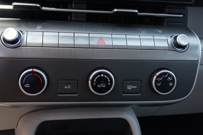 2024 Hyundai Kona SE