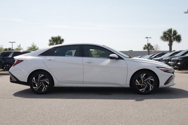 2024 Hyundai Elantra Limited