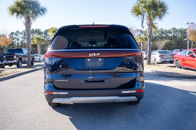 2023 Kia Carnival LX