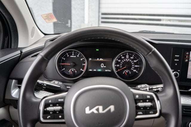 2024 Kia Carnival LX